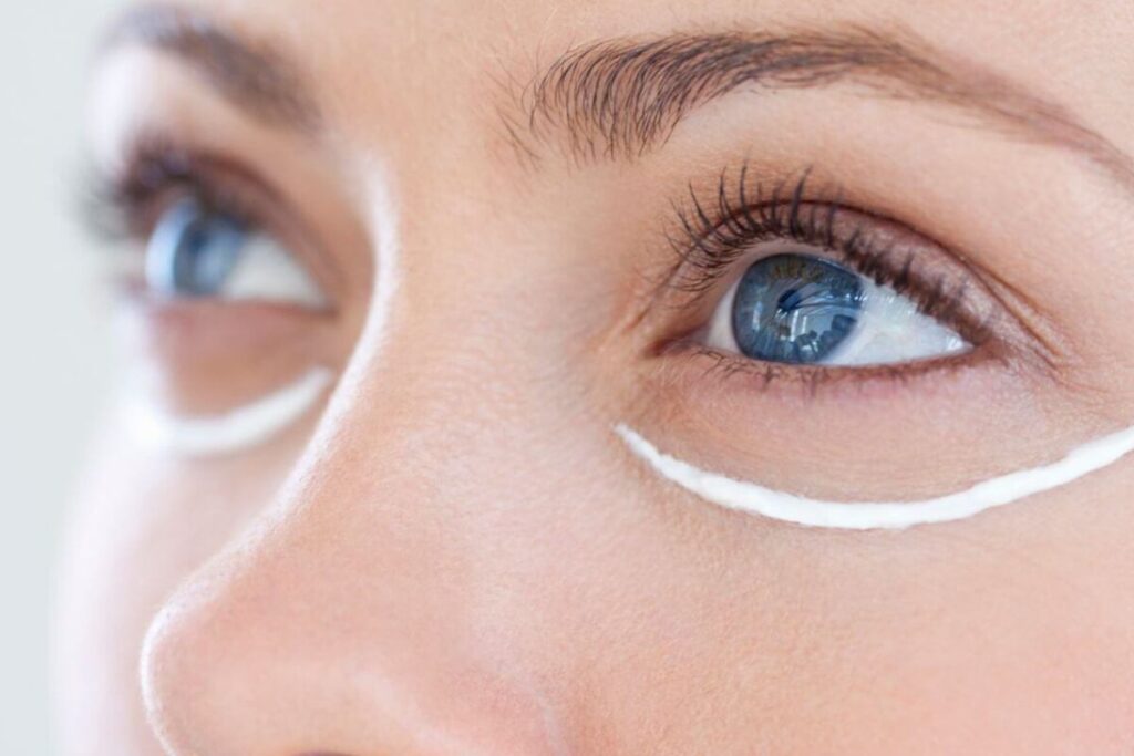Particularités peau autour yeux